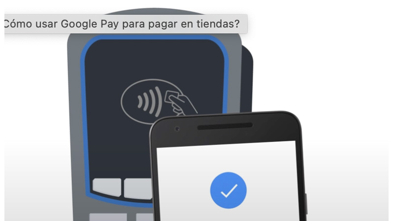Visual pagando en terminal con celular